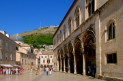 Dubrovnik_RectorsPalace_MainSq_0407